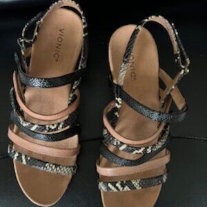 Vionic strappy wedge sandals size 12 women's